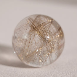 金髮晶球