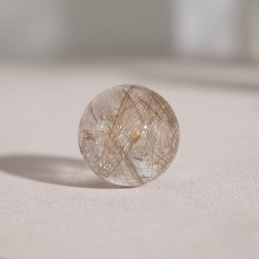 金髮晶球