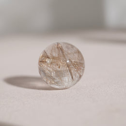 金髮晶球