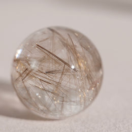 金髮晶球