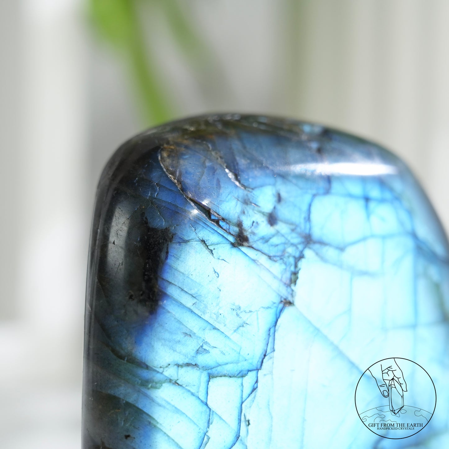 Blue flash labradorite