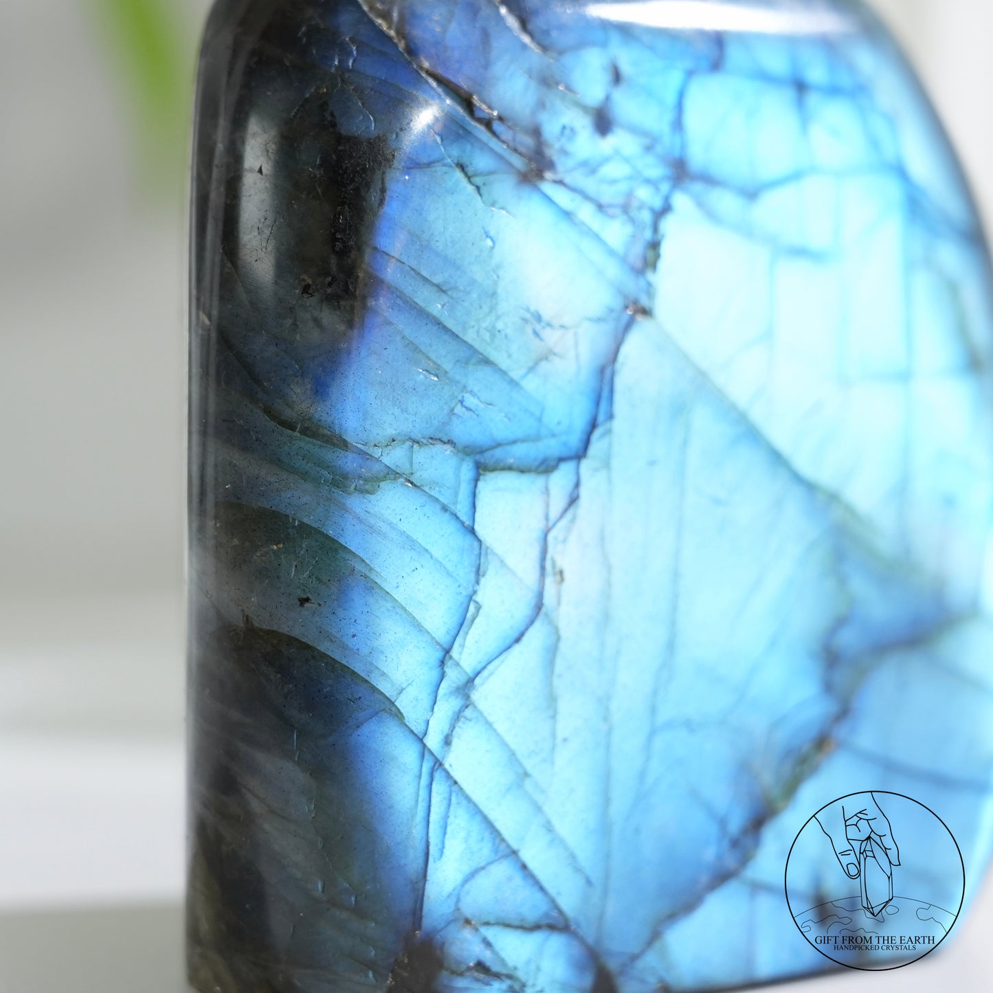 Blue flash labradorite