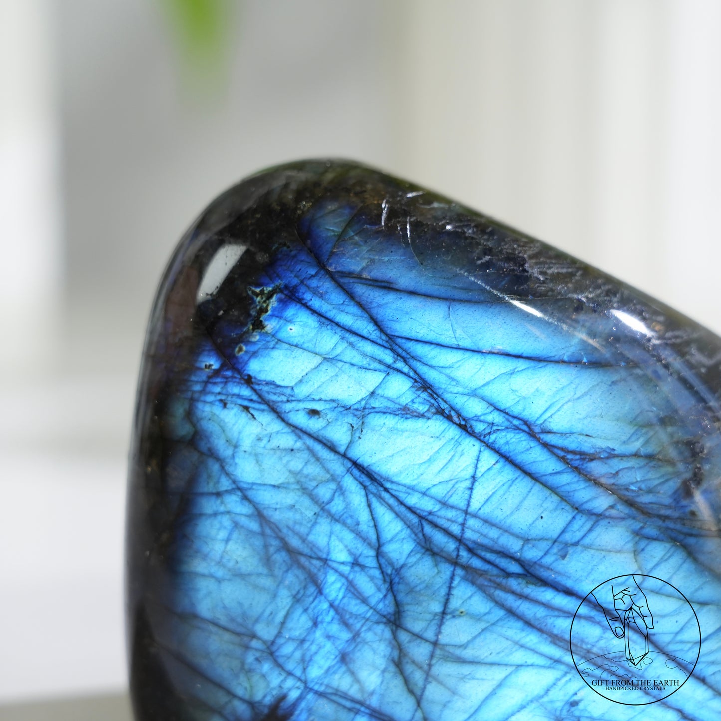 Blue flash labradorite