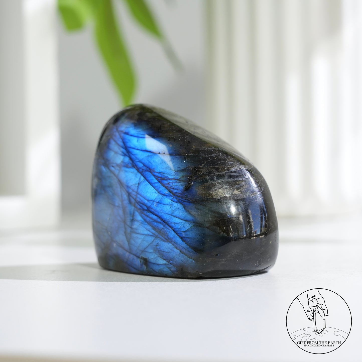 Blue flash labradorite