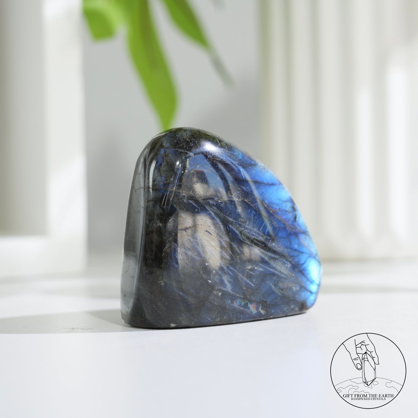 Blue flash labradorite