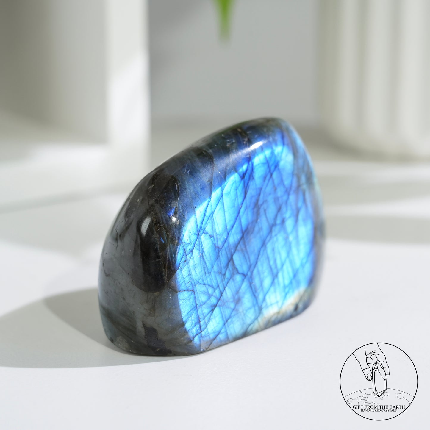 Blue flash labradorite