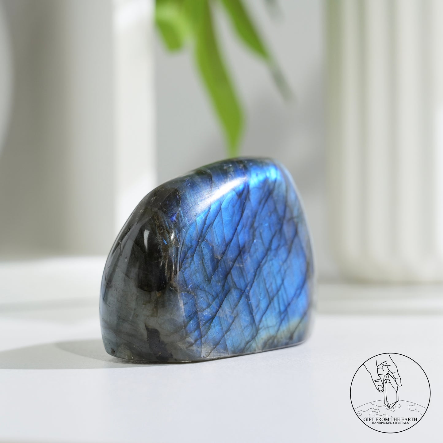 Blue flash labradorite
