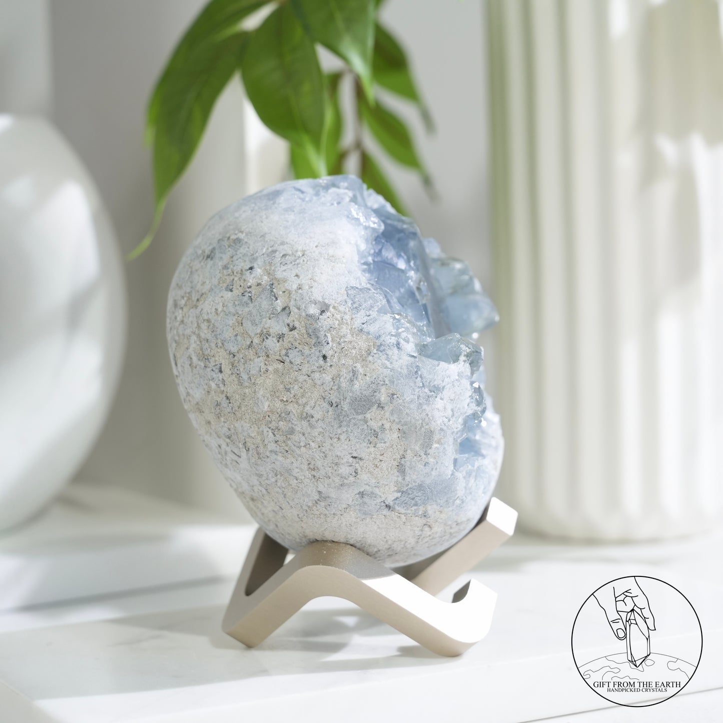 Egg-shaped celestite