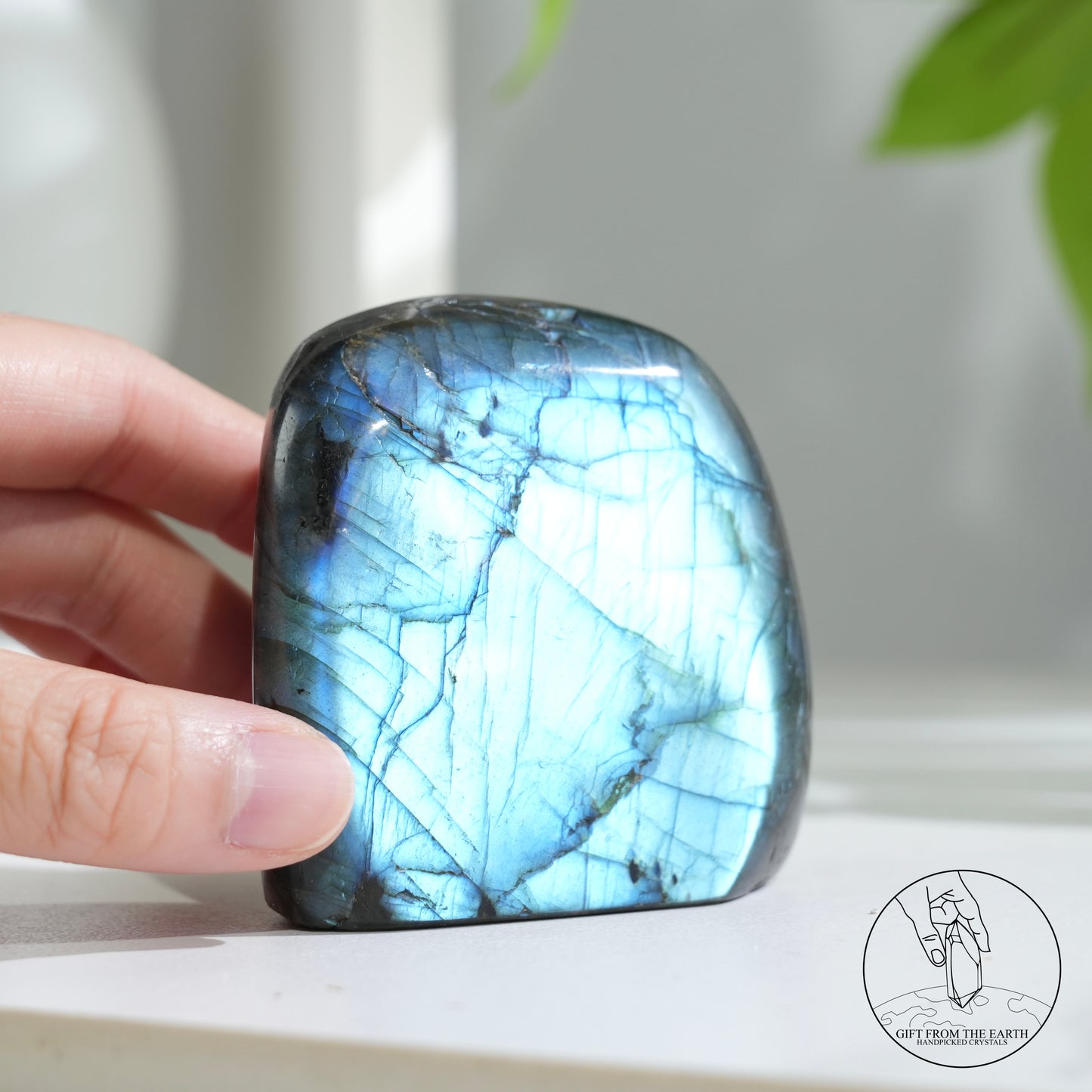 Blue flash labradorite