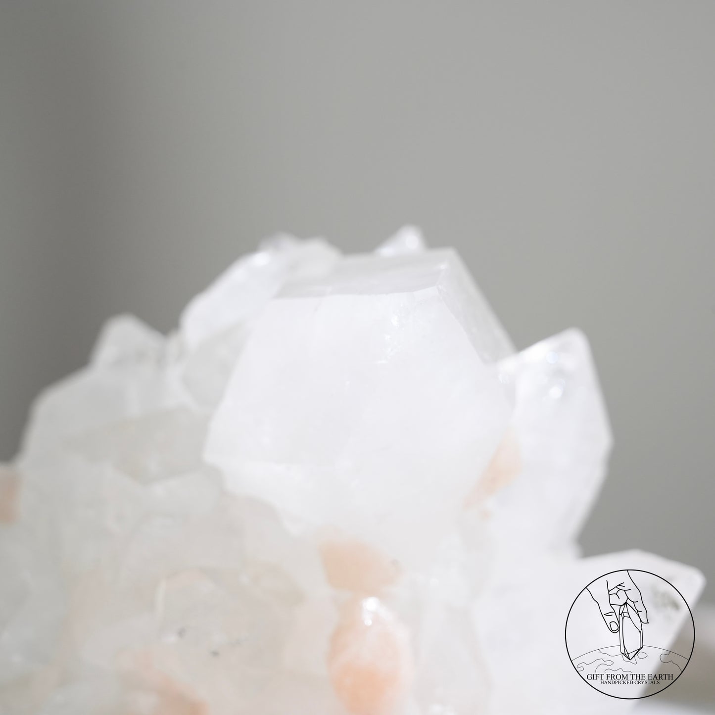 Diamond apophyllite stilbite