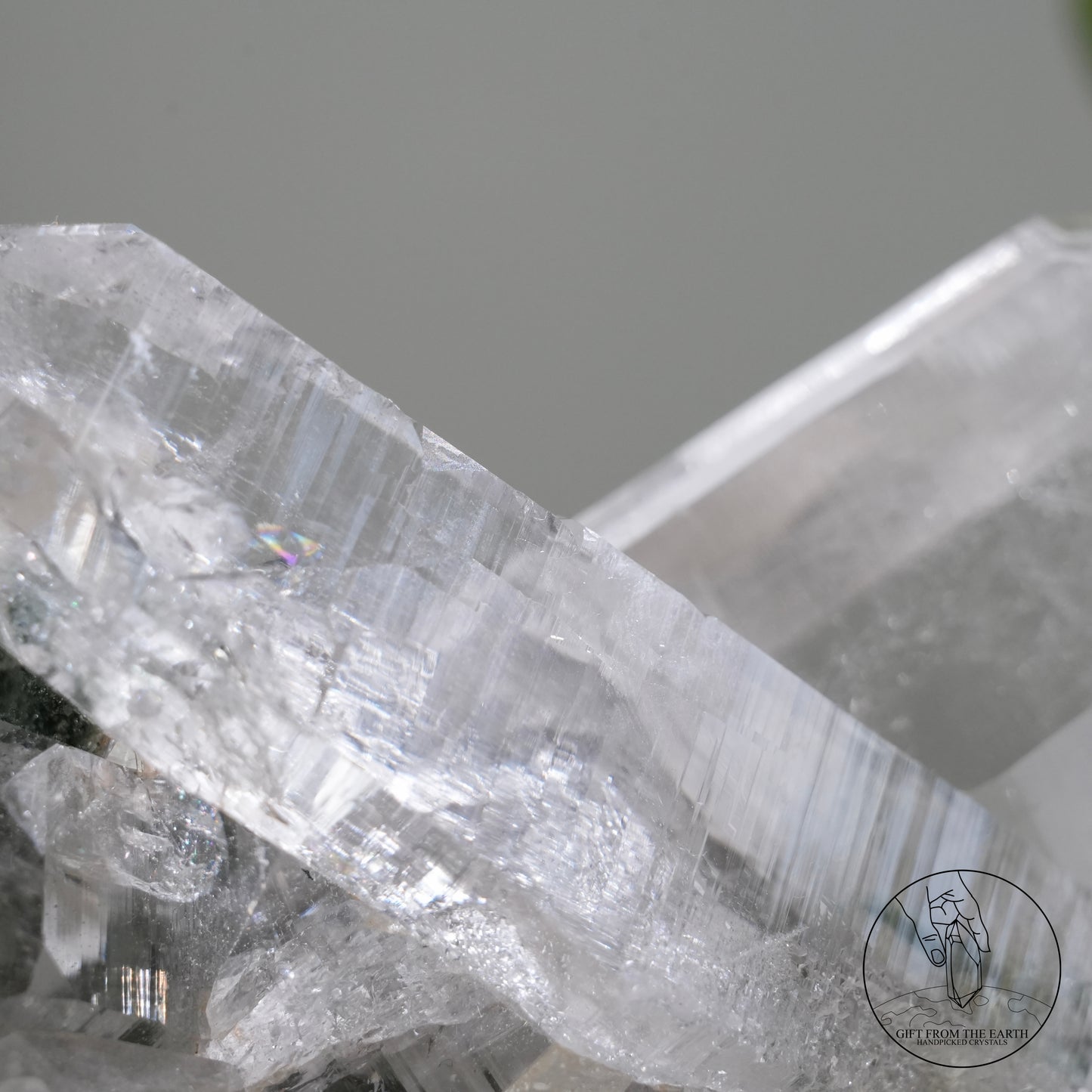 喜馬拉雅十字雙生白水晶簇綠幽靈金鈦晶共生