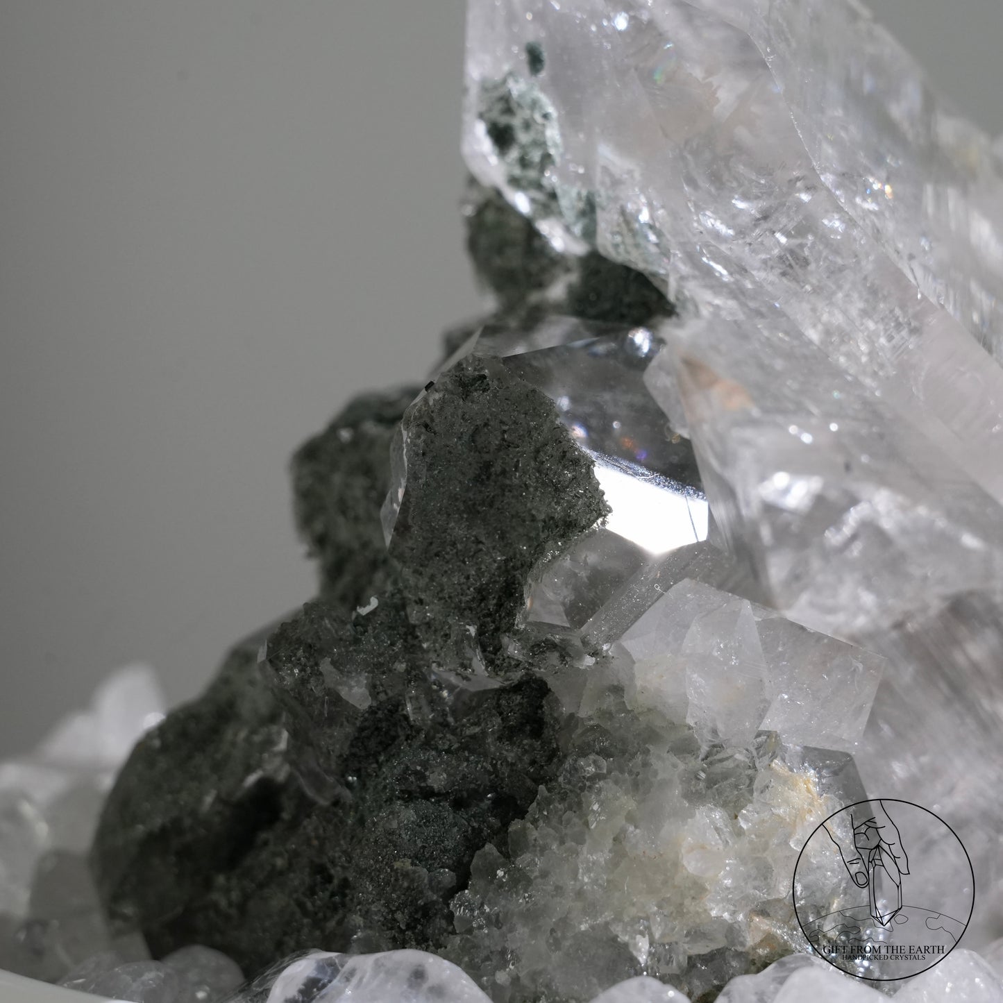 喜馬拉雅十字雙生白水晶簇綠幽靈金鈦晶共生