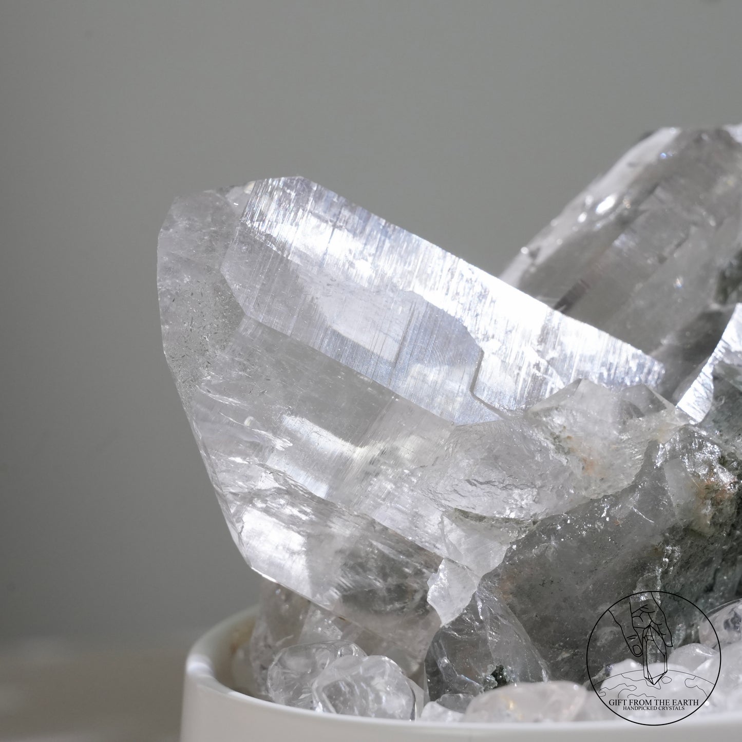 喜馬拉雅十字雙生白水晶簇綠幽靈金鈦晶共生