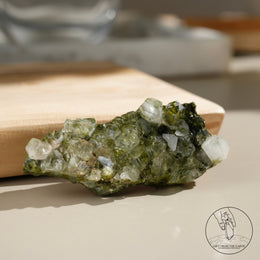 土耳其綠簾石白水晶共生