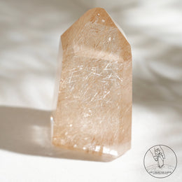 金髮晶柱
