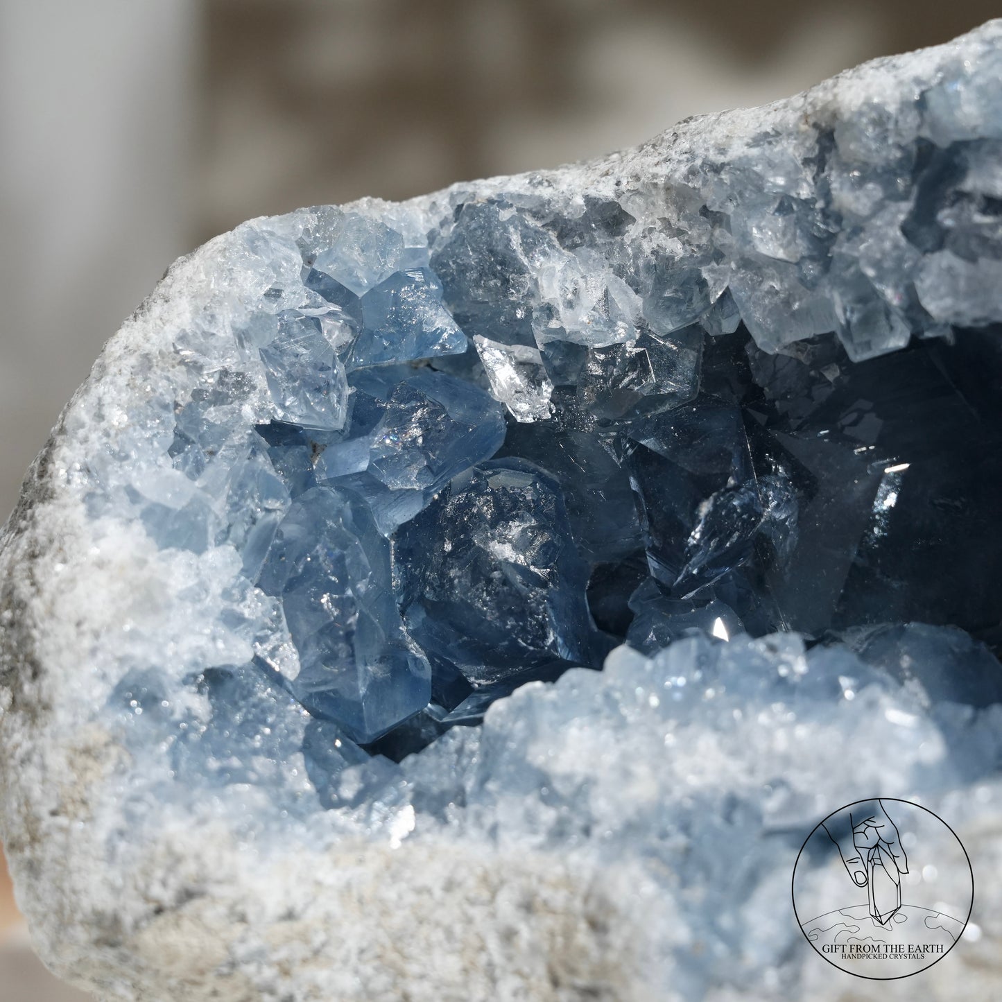 Egg-shaped celestite