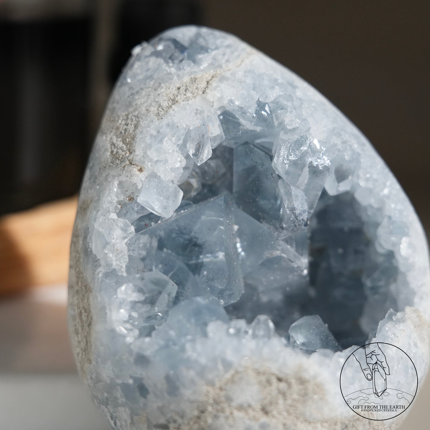 Egg-shaped celestite