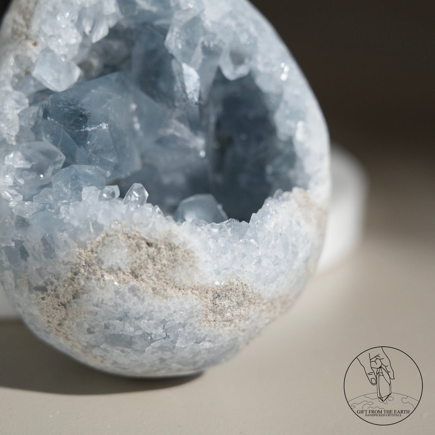 Egg-shaped celestite