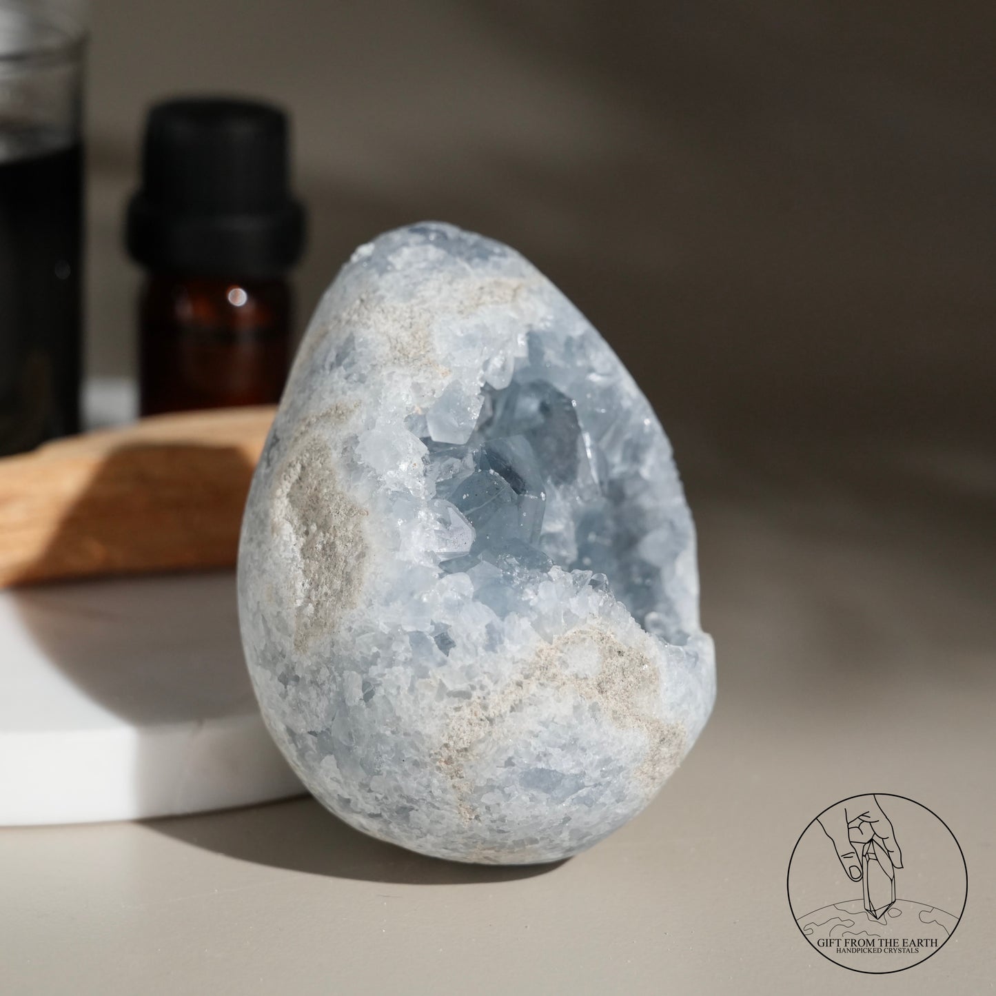 Egg-shaped celestite