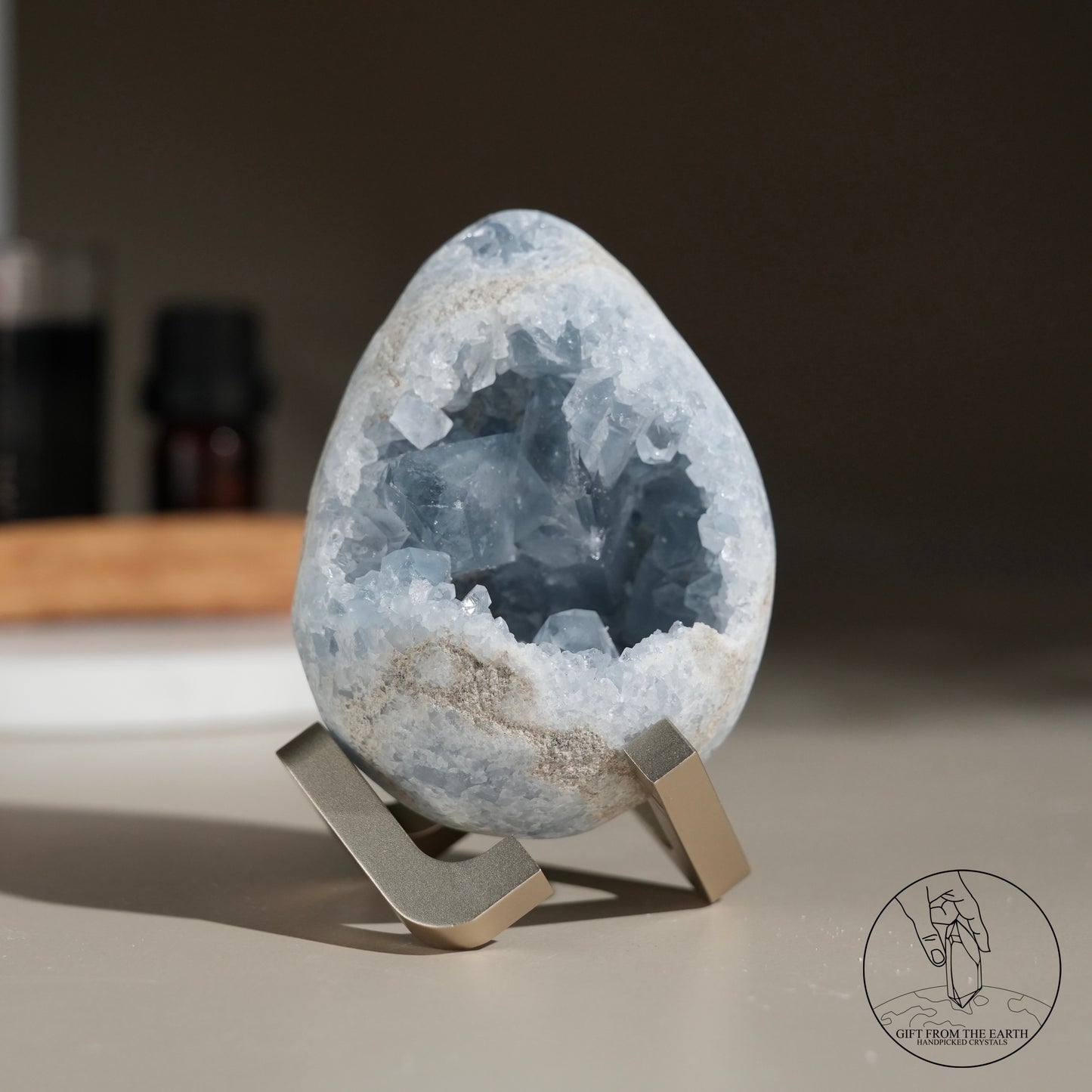 Egg-shaped celestite