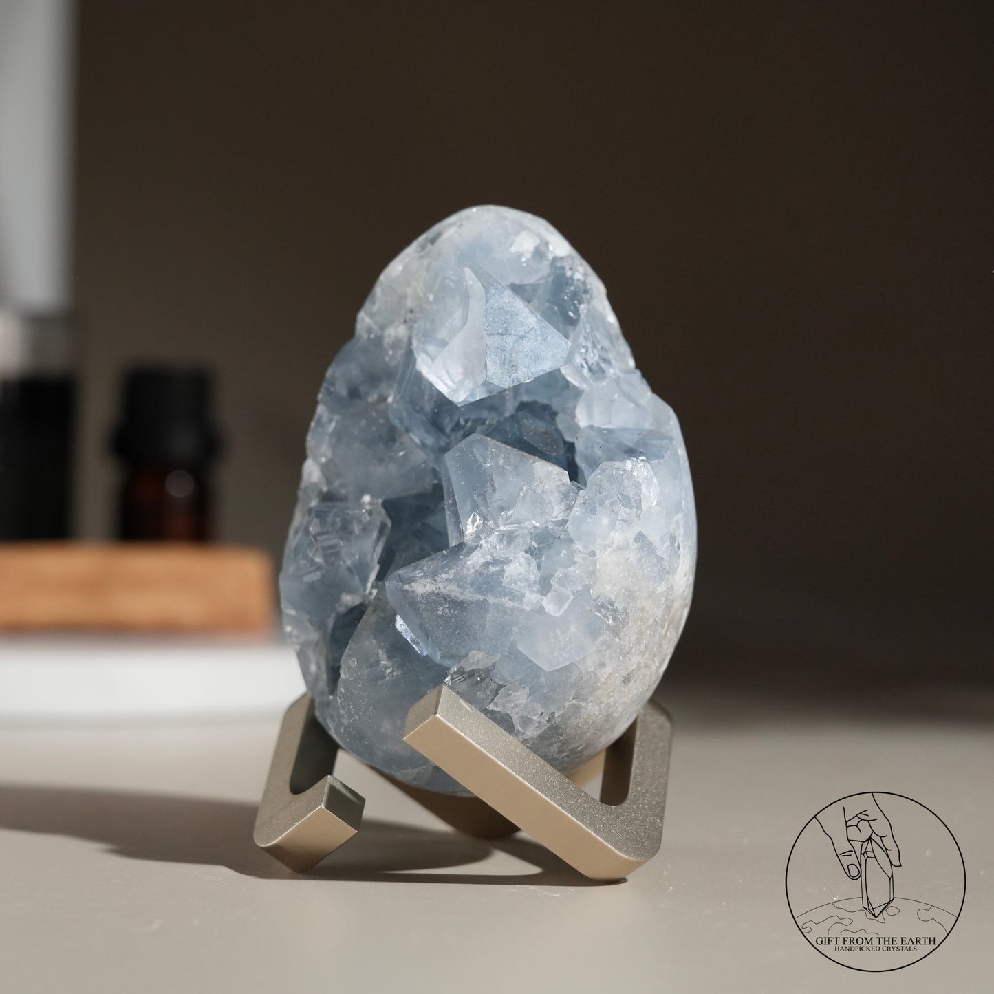 Egg-shaped celestite