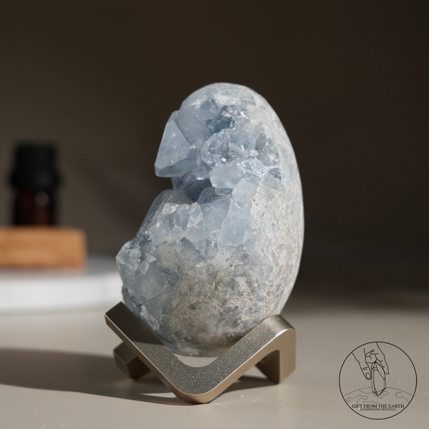 Egg-shaped celestite