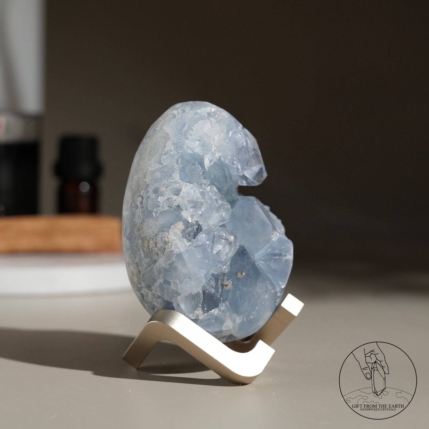 Egg-shaped celestite