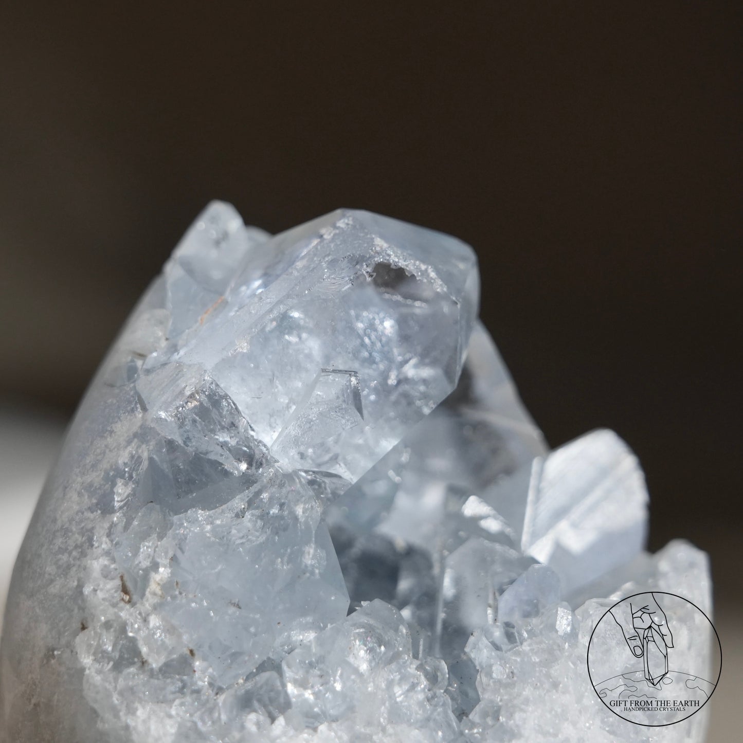 Egg-shaped celestite