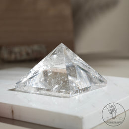 白水晶金字塔