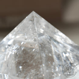 白水晶金字塔