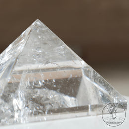 白水晶金字塔