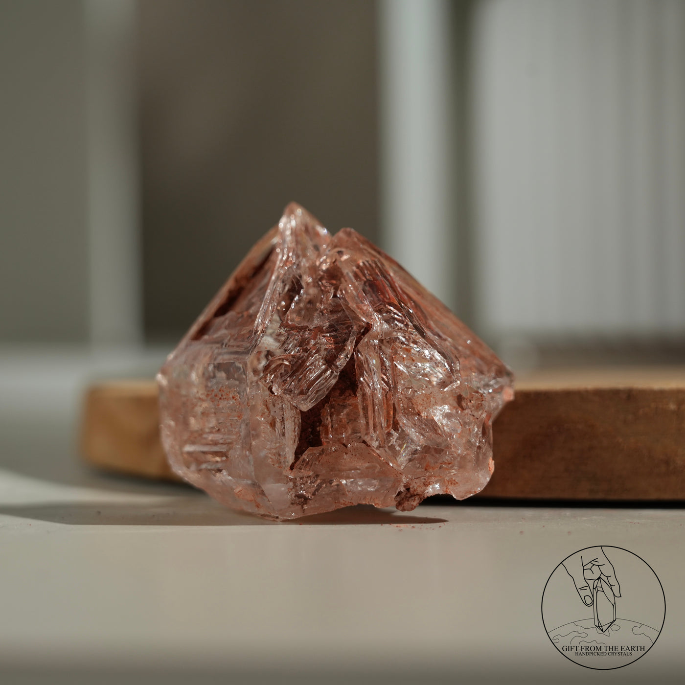 紅泥骸骨水晶
