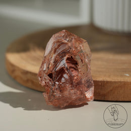 紅泥骸骨水晶