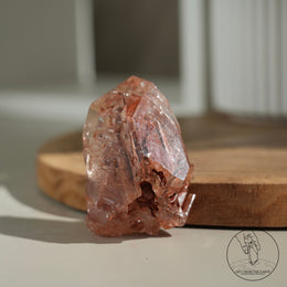 紅泥骸骨水晶