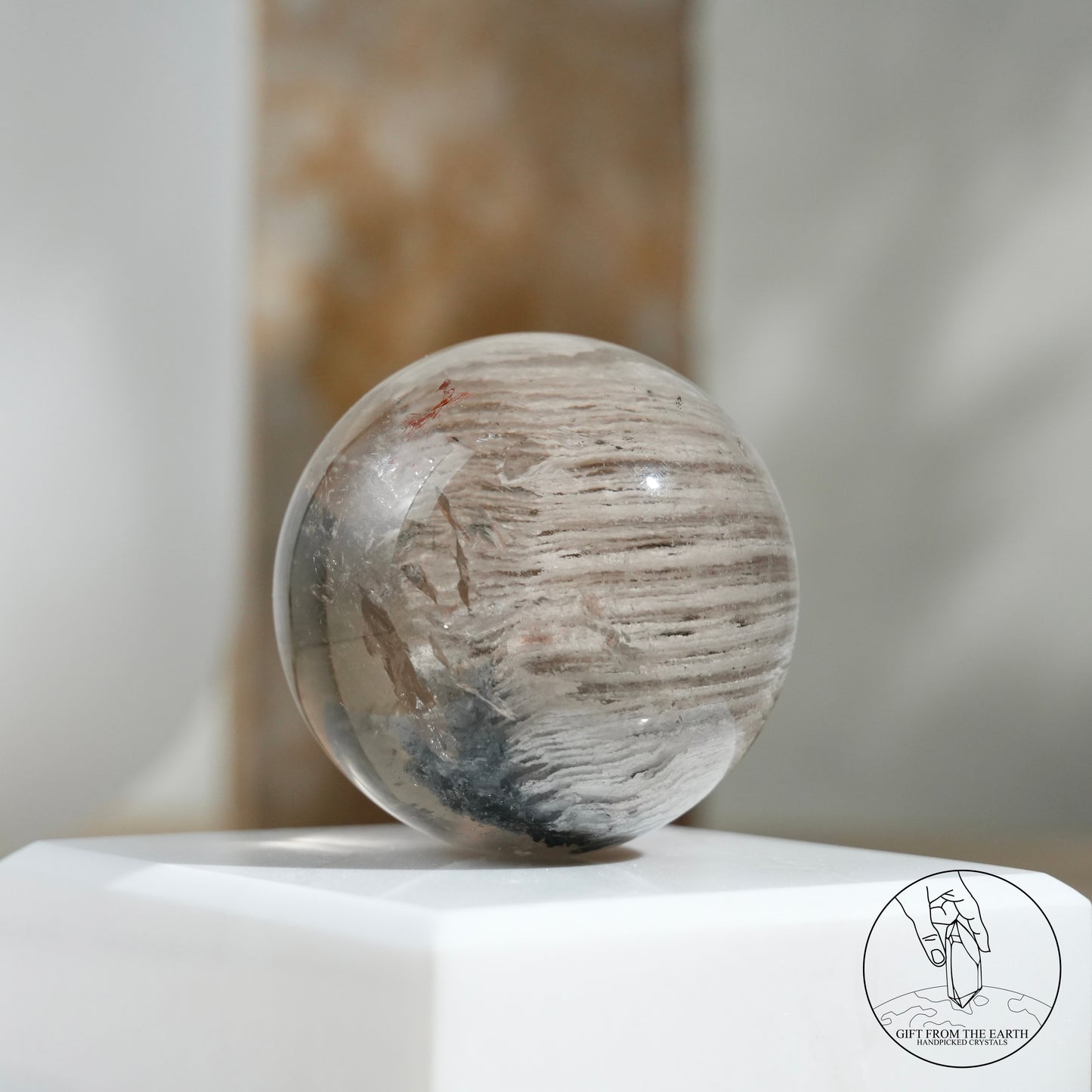 Red-green phantom sphere