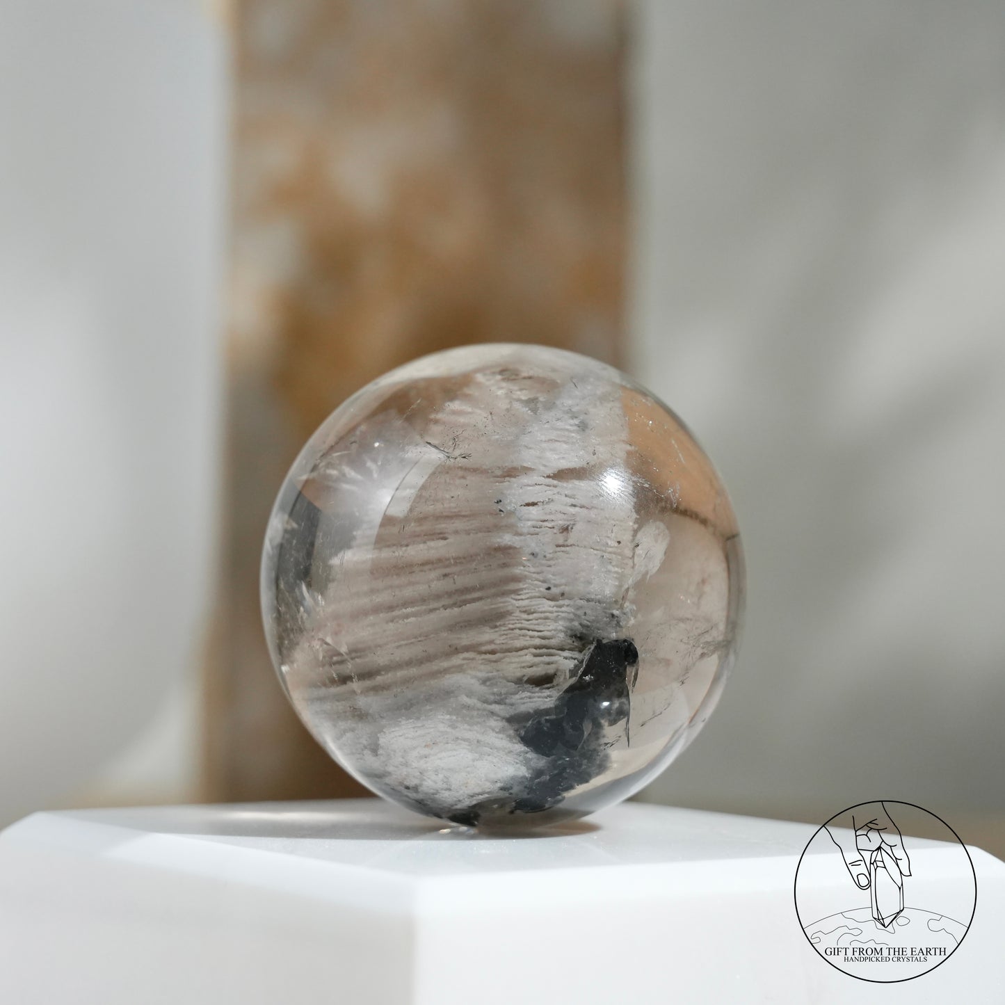 Red-green phantom sphere