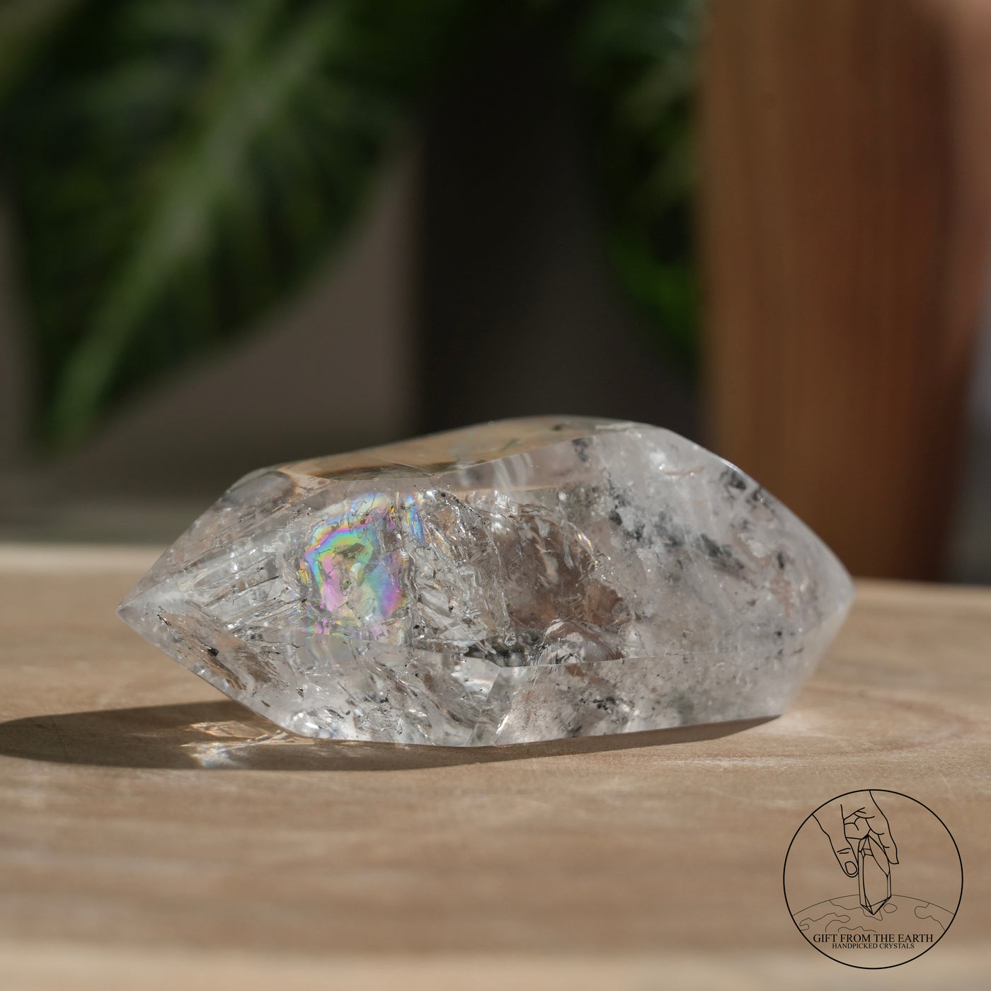 彩虹水膽流沙白水晶