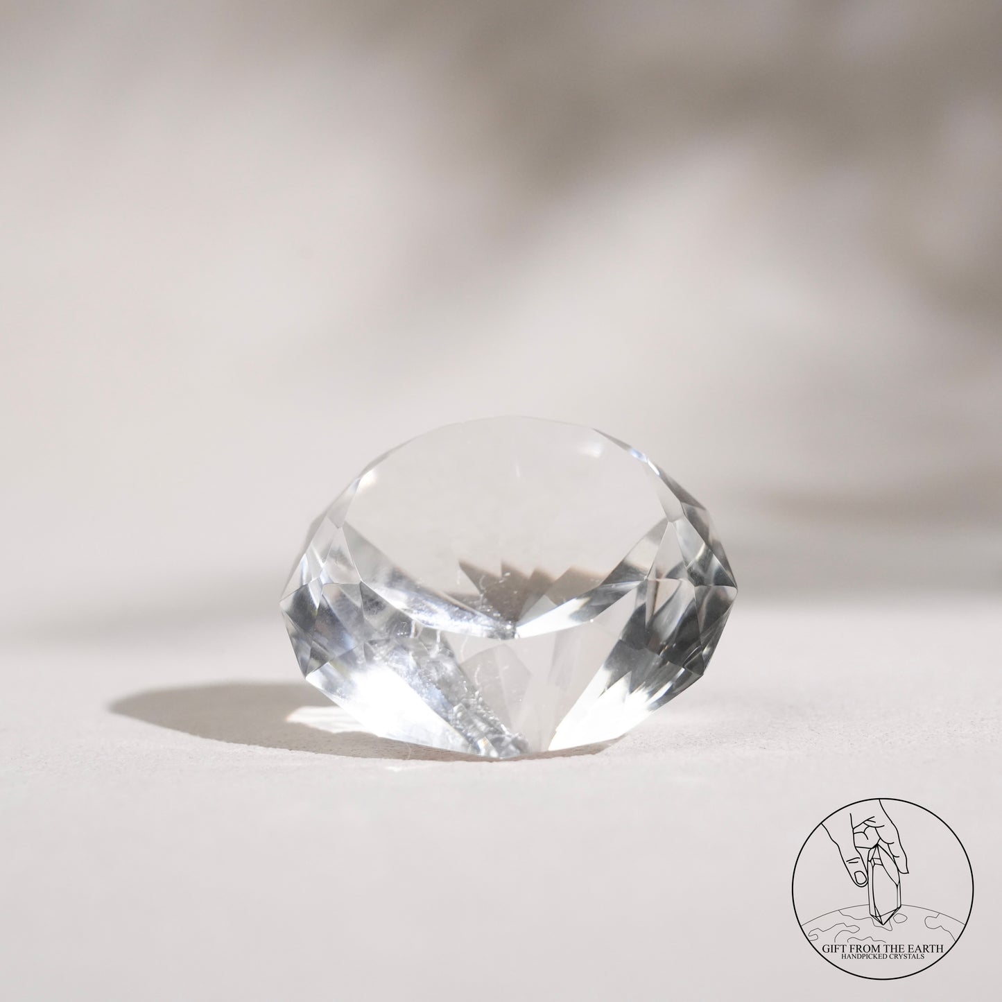 Diamond-cut clear quartz