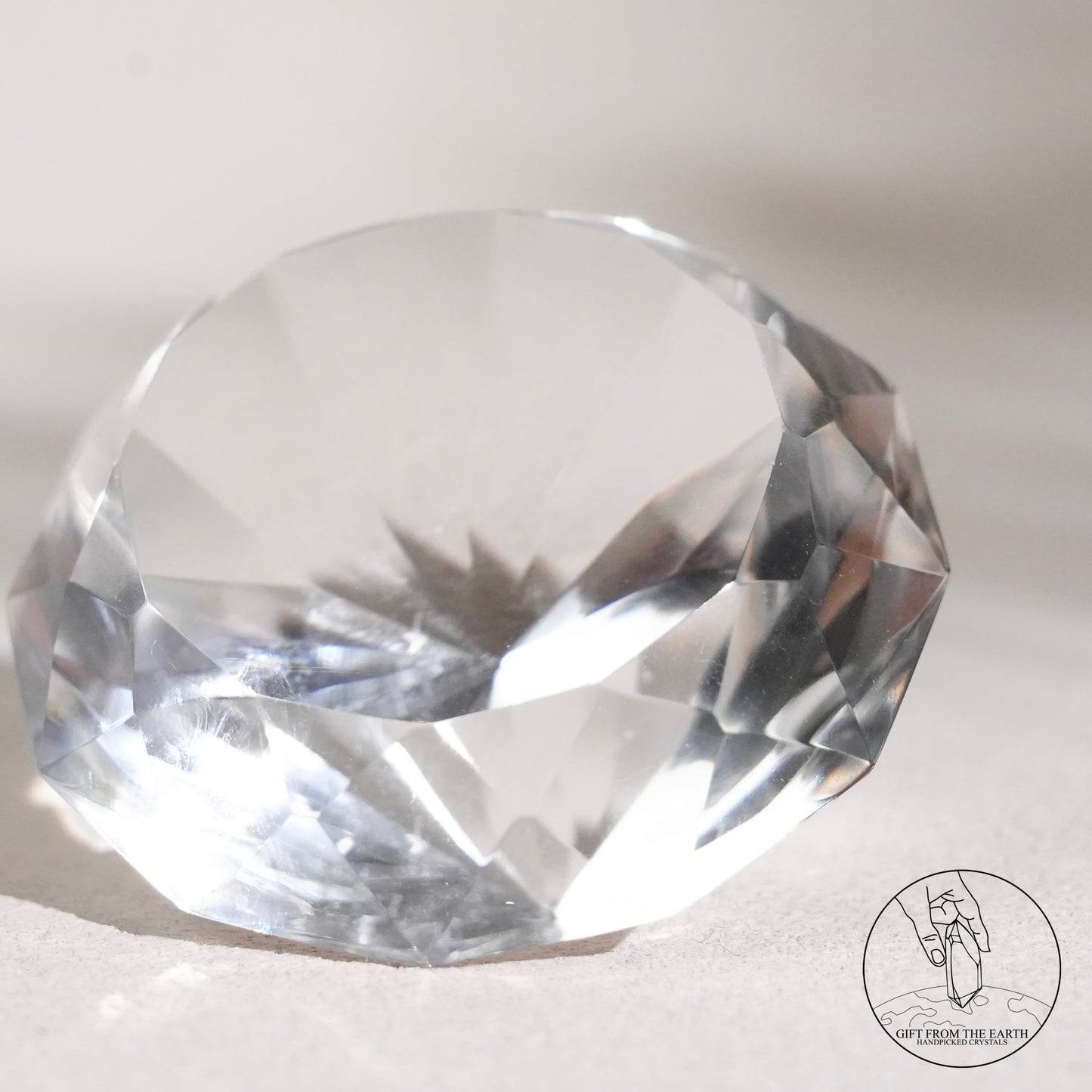 Diamond-cut clear quartz