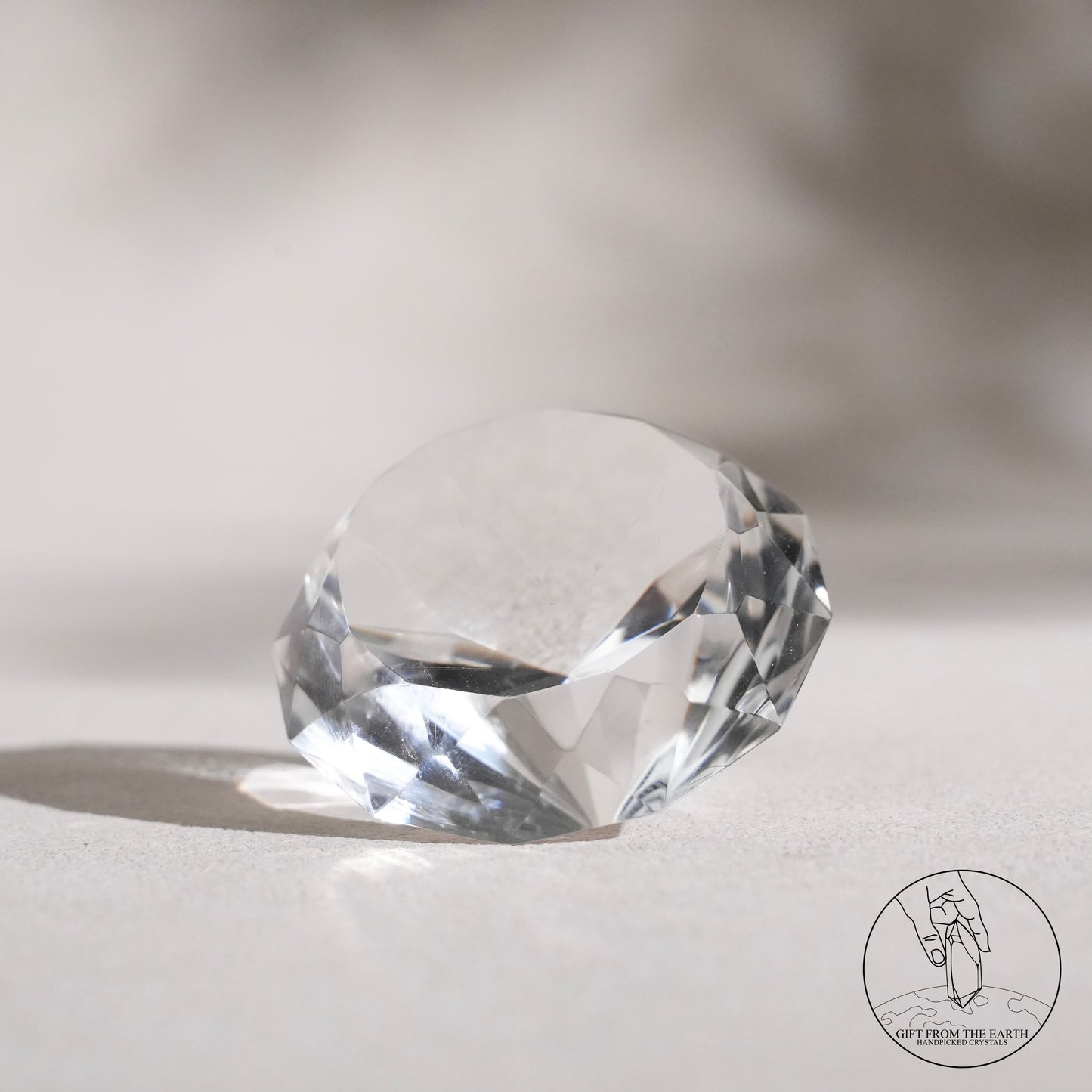 Diamond-cut clear quartz