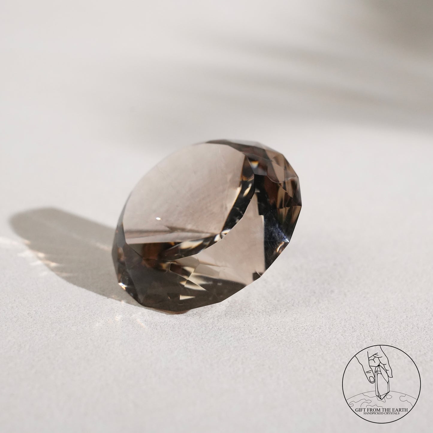 Diamond-cut clear quartz