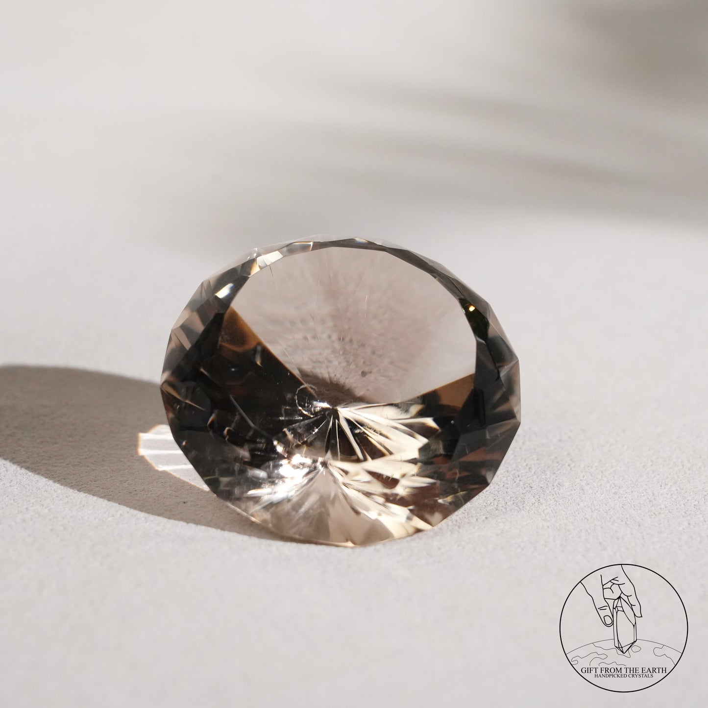 Diamond-cut clear quartz