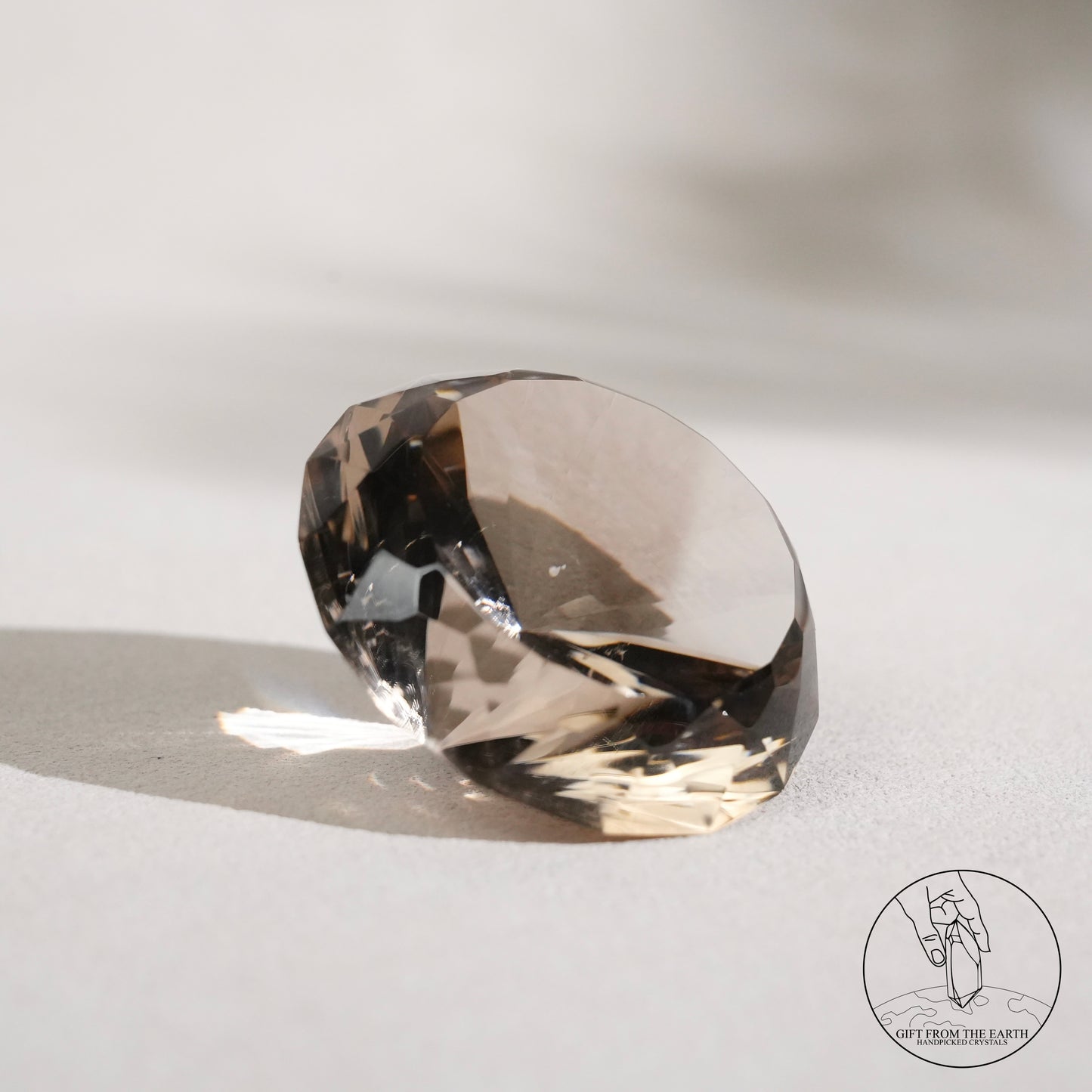 Diamond-cut clear quartz