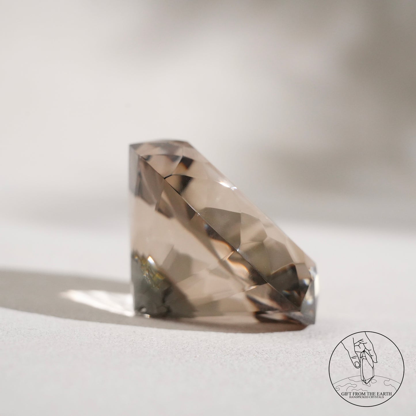 Diamond-cut clear quartz