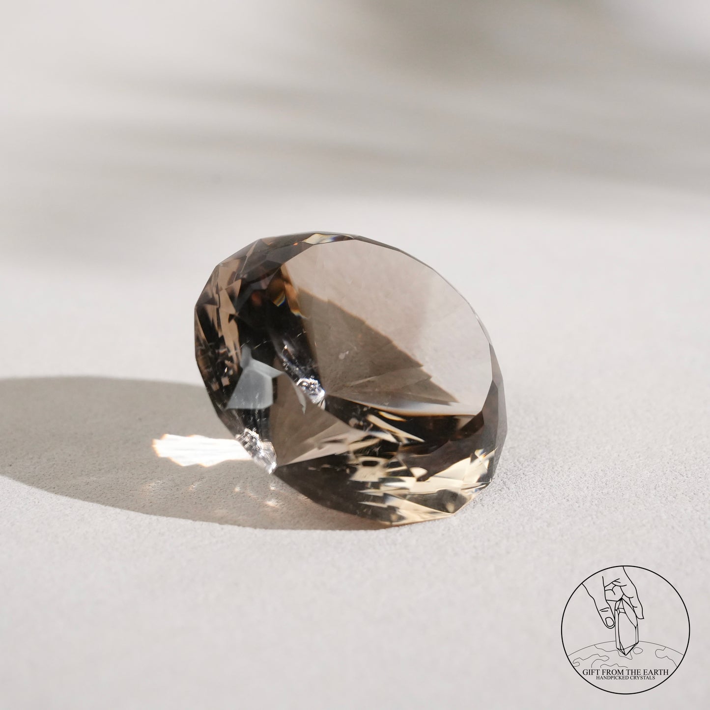 Diamond-cut clear quartz