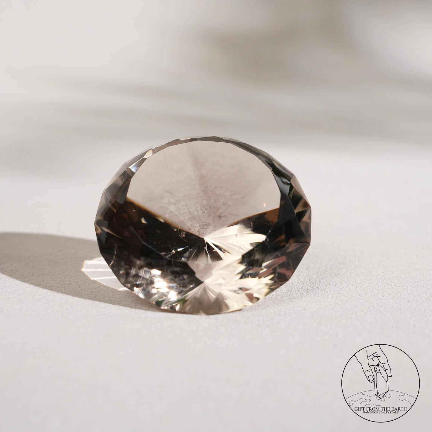 Diamond-cut clear quartz