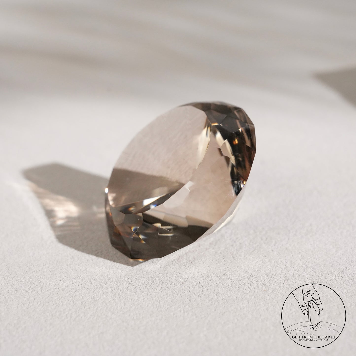 Diamond-cut clear quartz