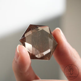 金紅髮晶大衛星