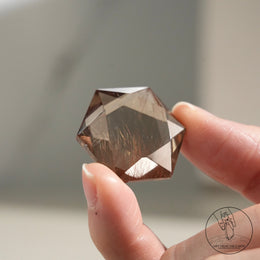 金紅髮晶大衛星