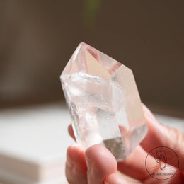 雙尖紅針晶中晶白水晶